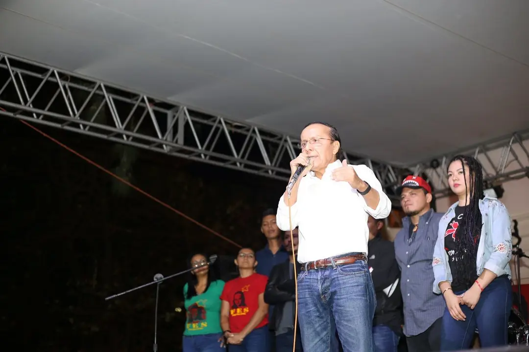 Gerson Mart&iacute;nez en la UES