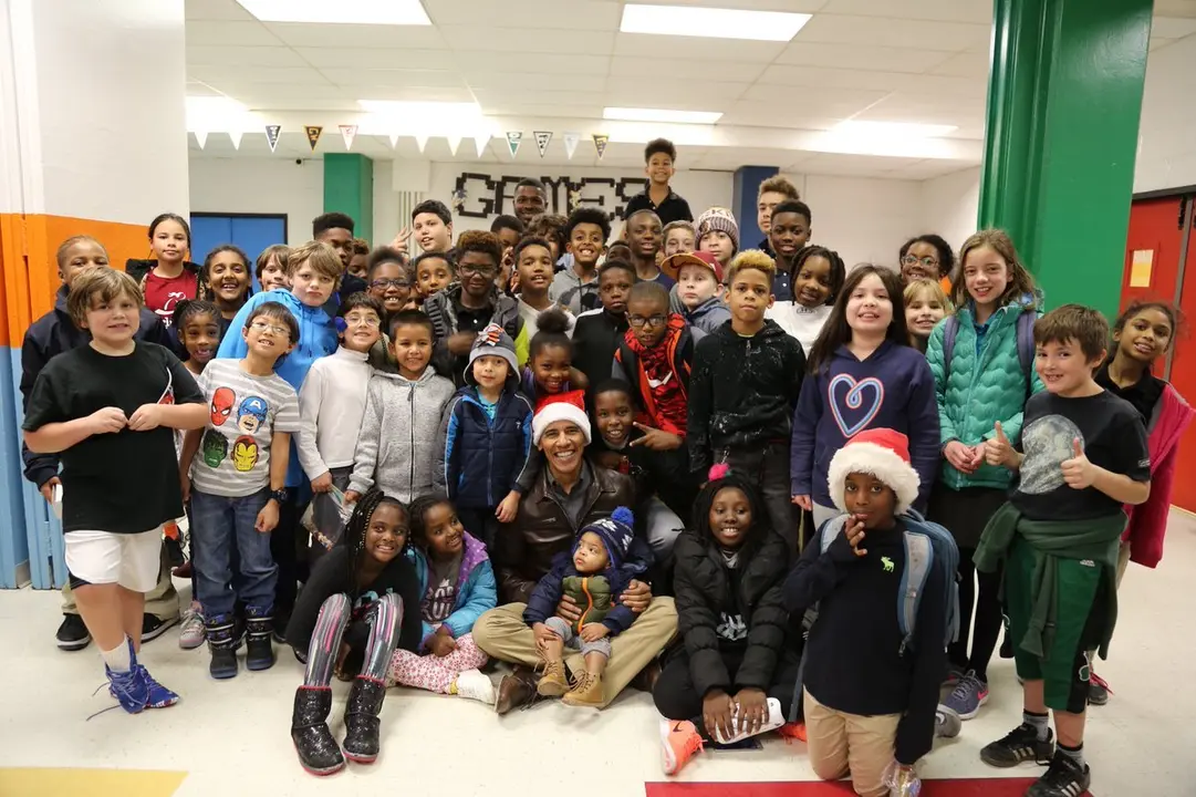 Obama con ni&ntilde;os