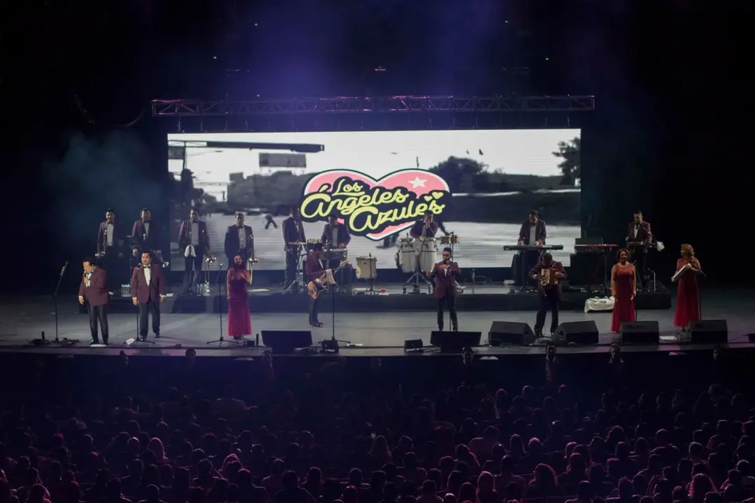 Los &Aacute;ngeles Azules