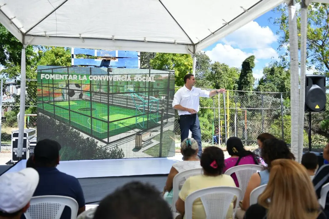 Ernesto Muyshondt en el lanzamiento de Casa para Todos