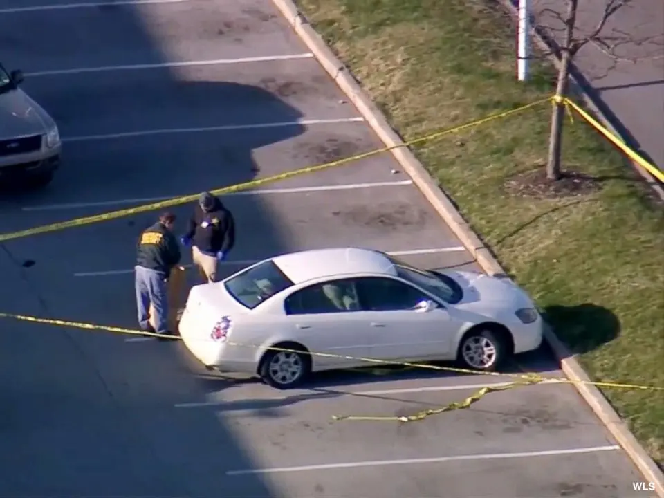 Ni&ntilde;a dispara contra su mam&aacute;