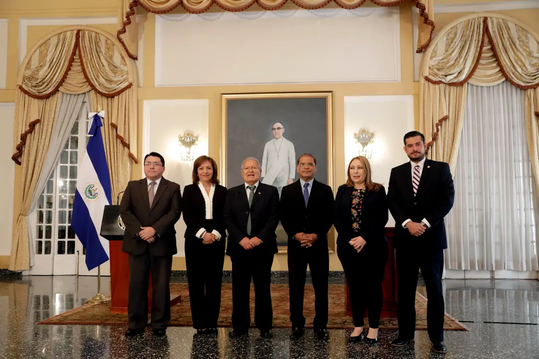 Funcionarios juramentados en Fomilenio II