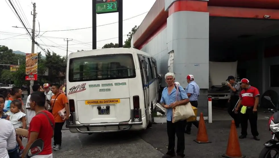 Microb&uacute;s 11 C