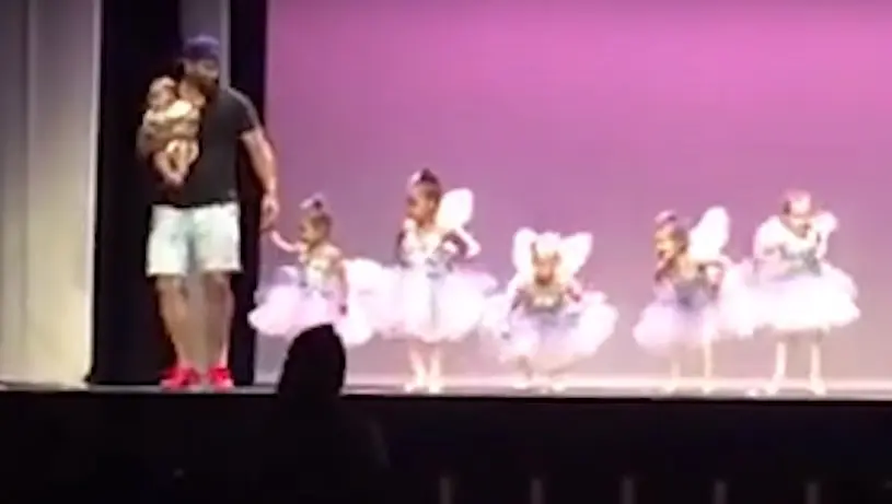 papa baila con su hija