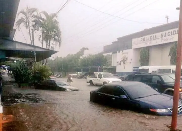 inundaci&oacute;n en santa ana