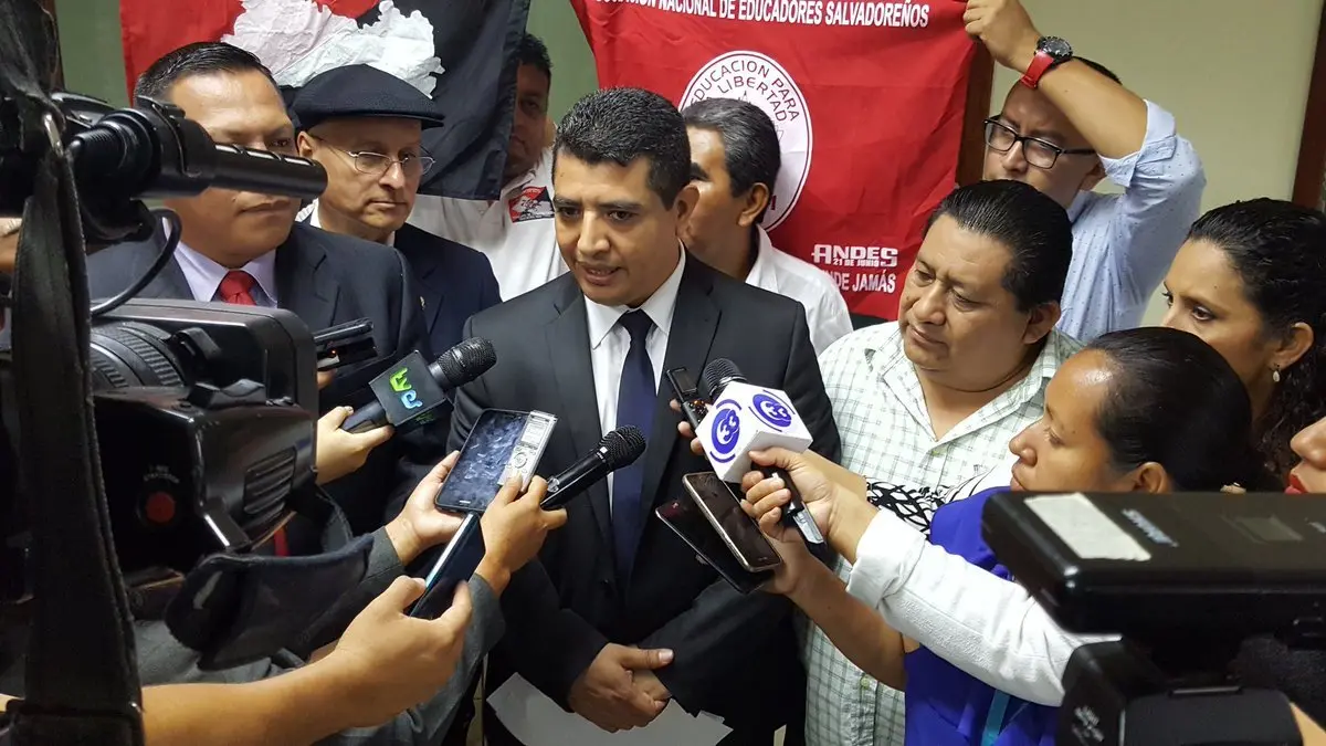 viceministro de educaci&ograve;n, CASTANEDA