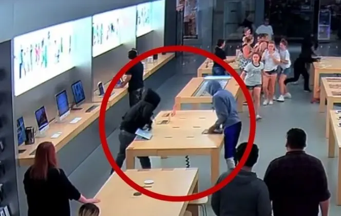 Robo en tienda Apple