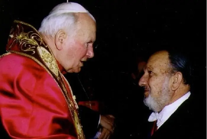 roberto-sim&aacute;n