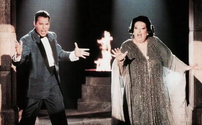 Montserrat Caball&eacute; y Freddy Mercuri
