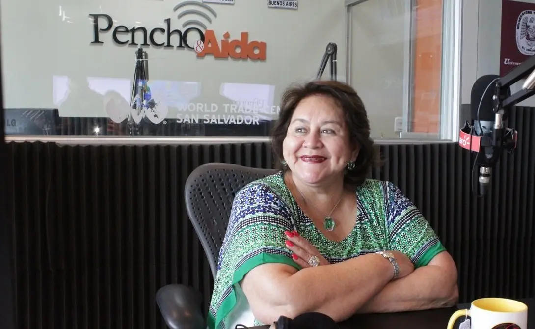 Milagro Navas en Pecho y Aida