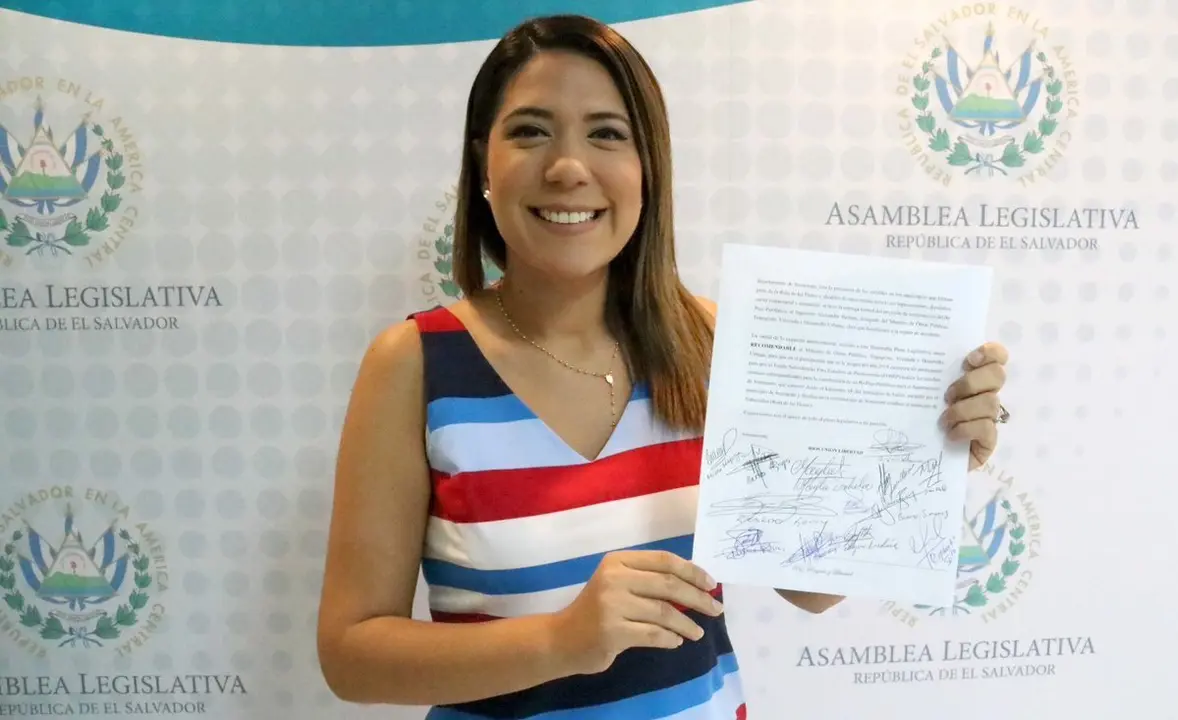 Mayte&eacute; Iraheta