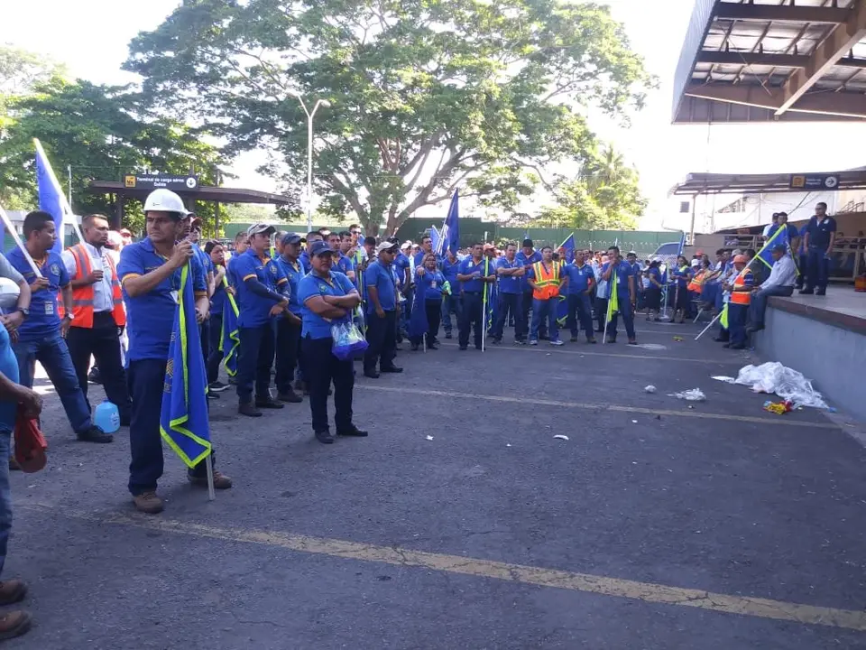 huelga aeropuerto