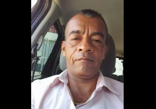 Polic&iacute;a suicidado