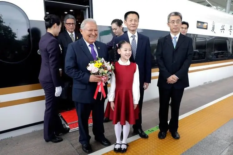 Cer&eacute;n en China2