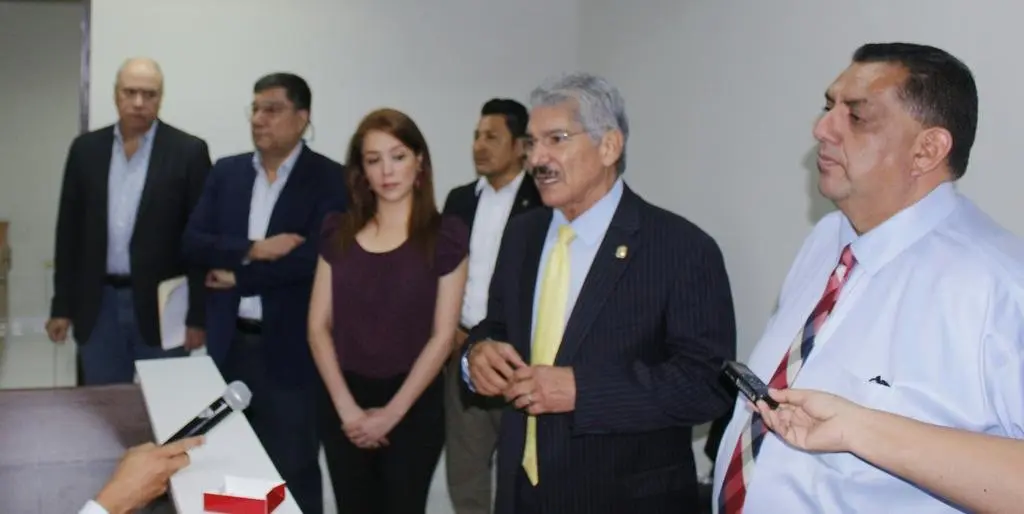 Quijano entrega oficinas