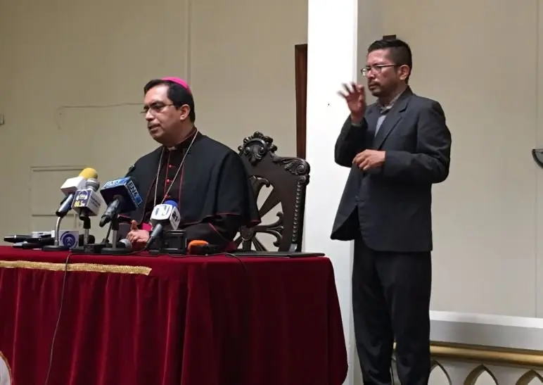 Conferencia de Monse&ntilde;or Alas