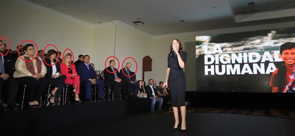 Diputados en presentaci&oacute;n de Calleja