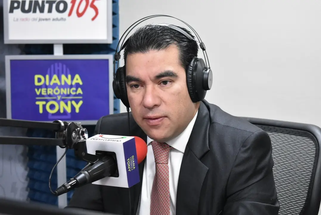 Ra&uacute;l Melara en Diana Ver&oacute;nica y Tony