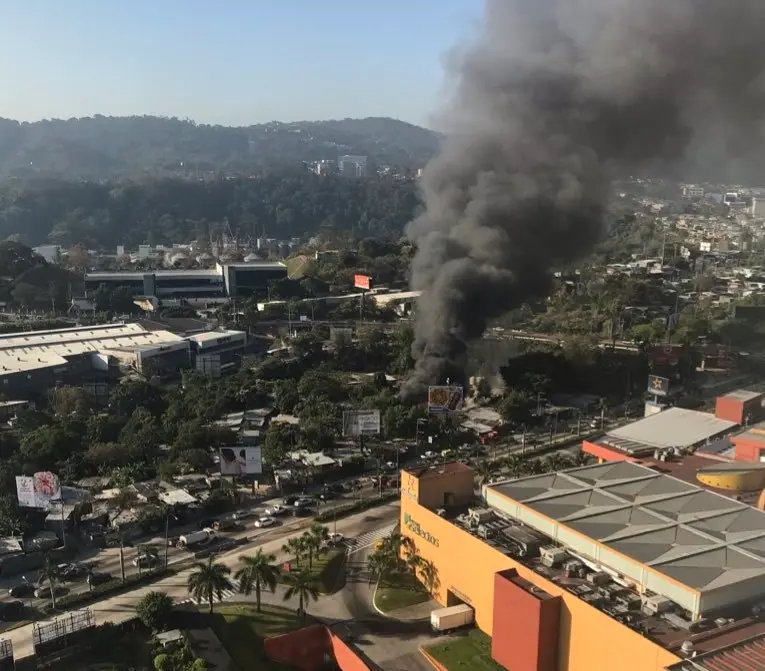 Fotograf&iacute;a tomada del Twitter de Bomberos