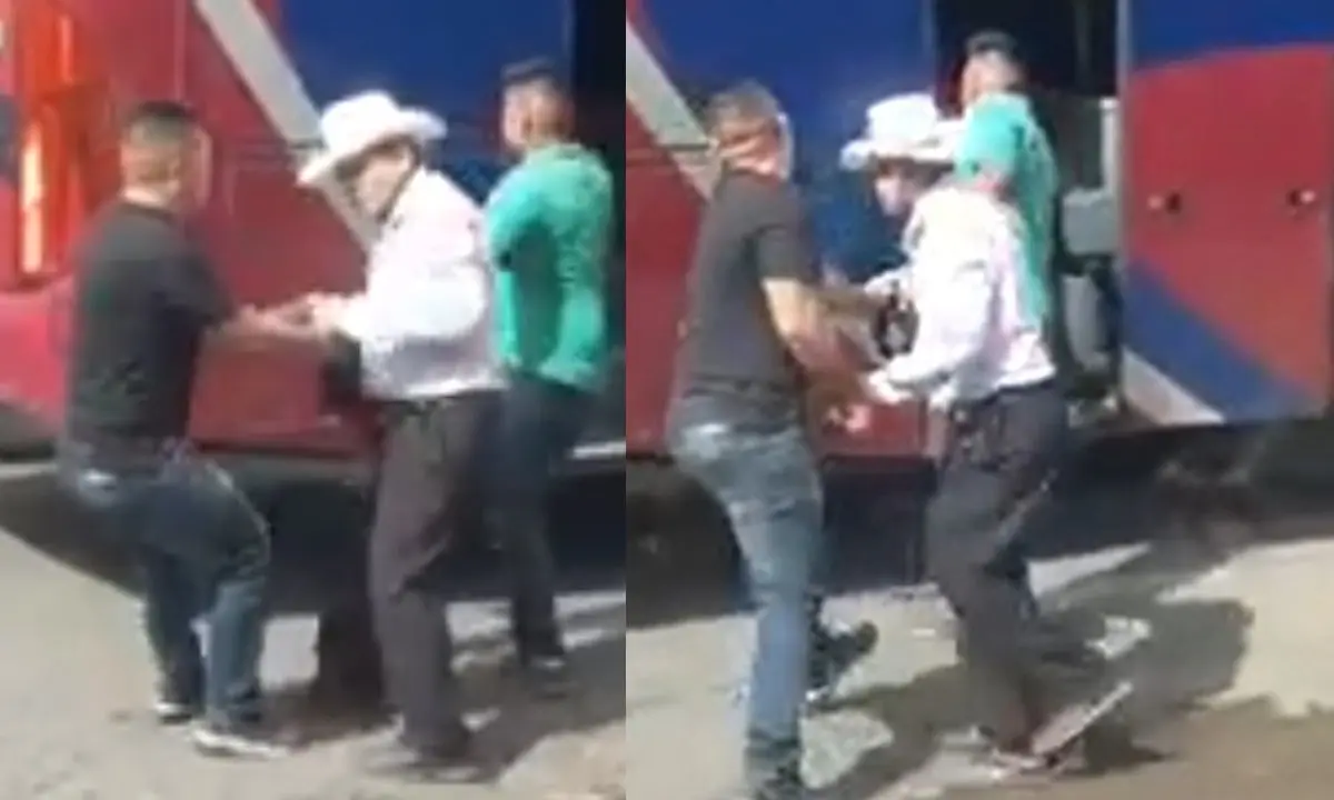 Cobradores pele&aacute;ndose a pasajero 1