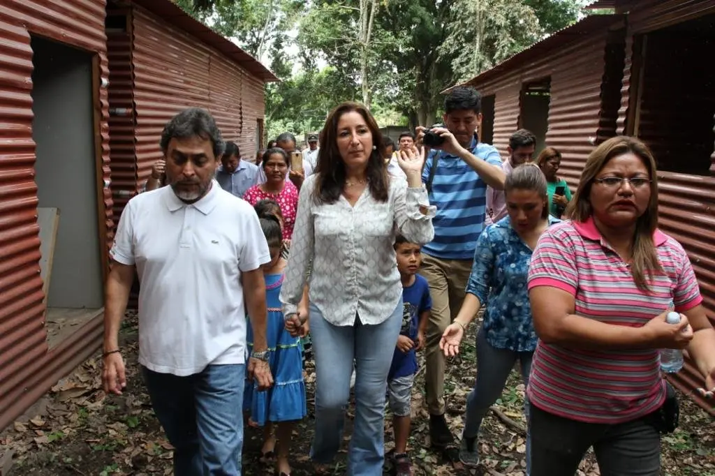 Michelle Sol en comunidad El Espino