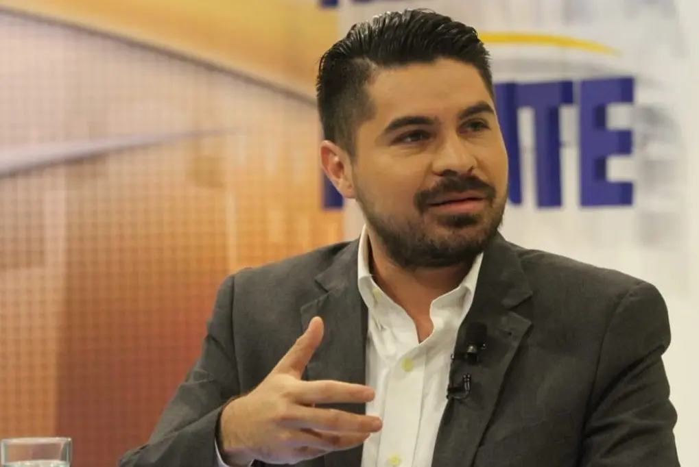 Carlos Mart&iacute;nez