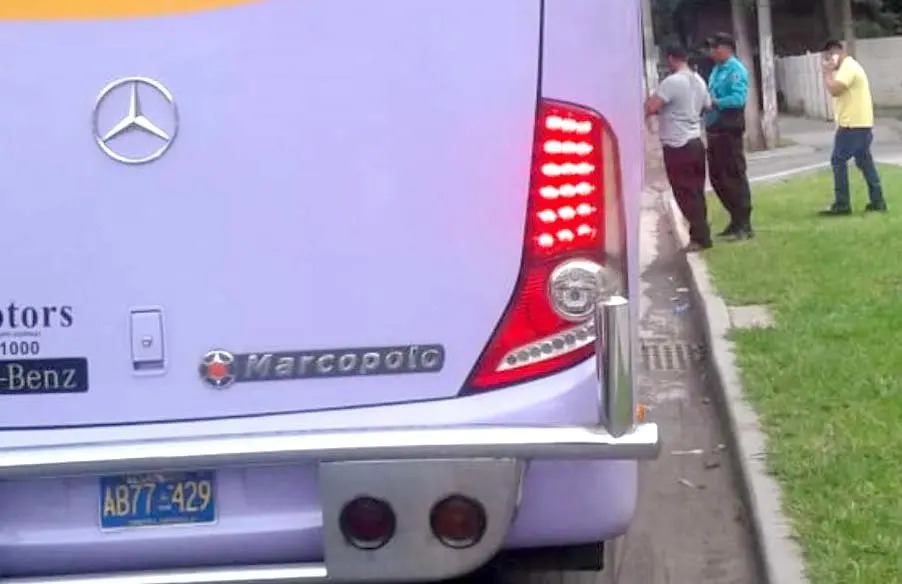 Multado por lanzar basura en San Miguel