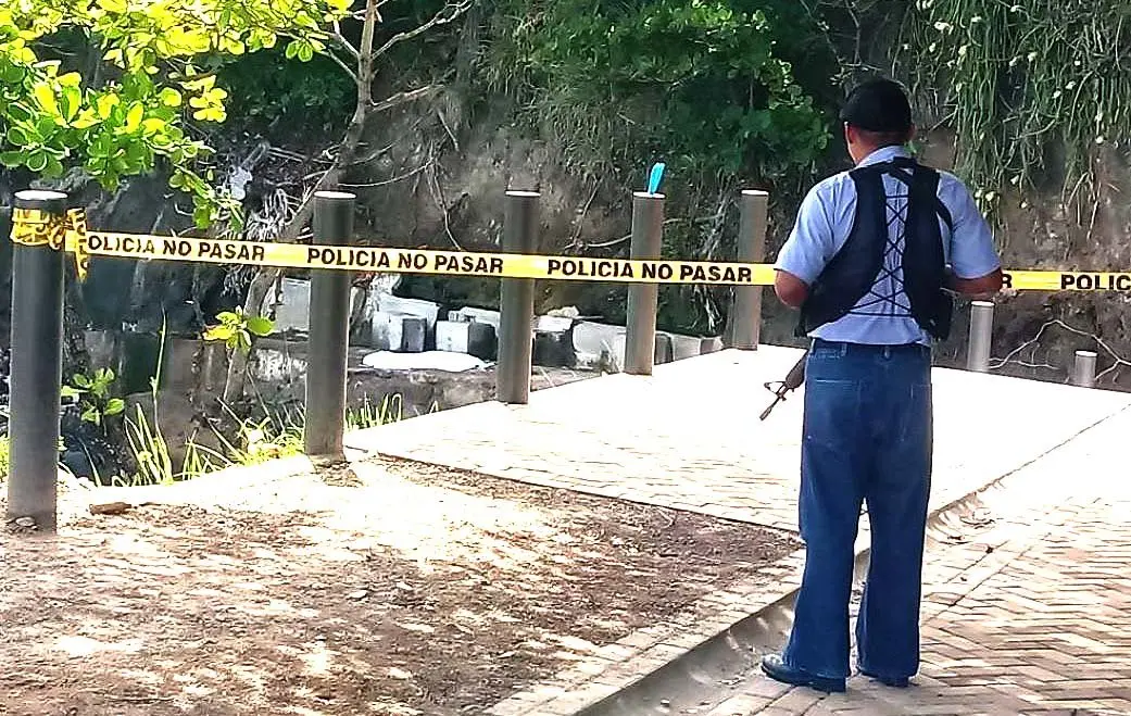 Encuentran a joven ahogado en Acajutla 1