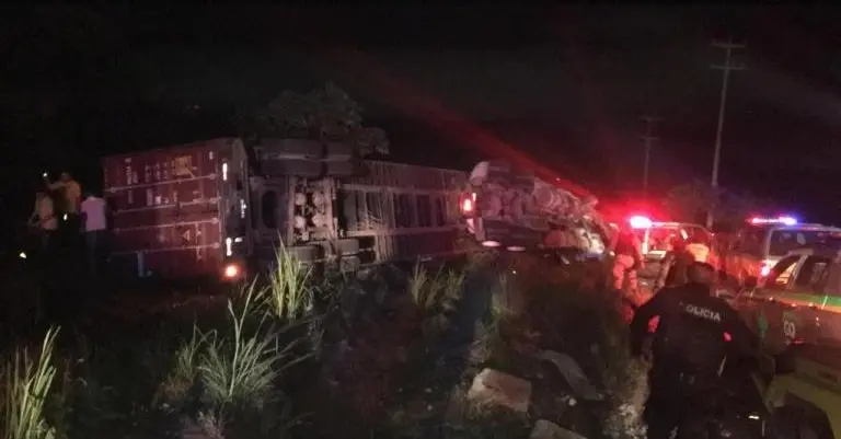 Rastra volcada en redondel Integraci&oacute;n