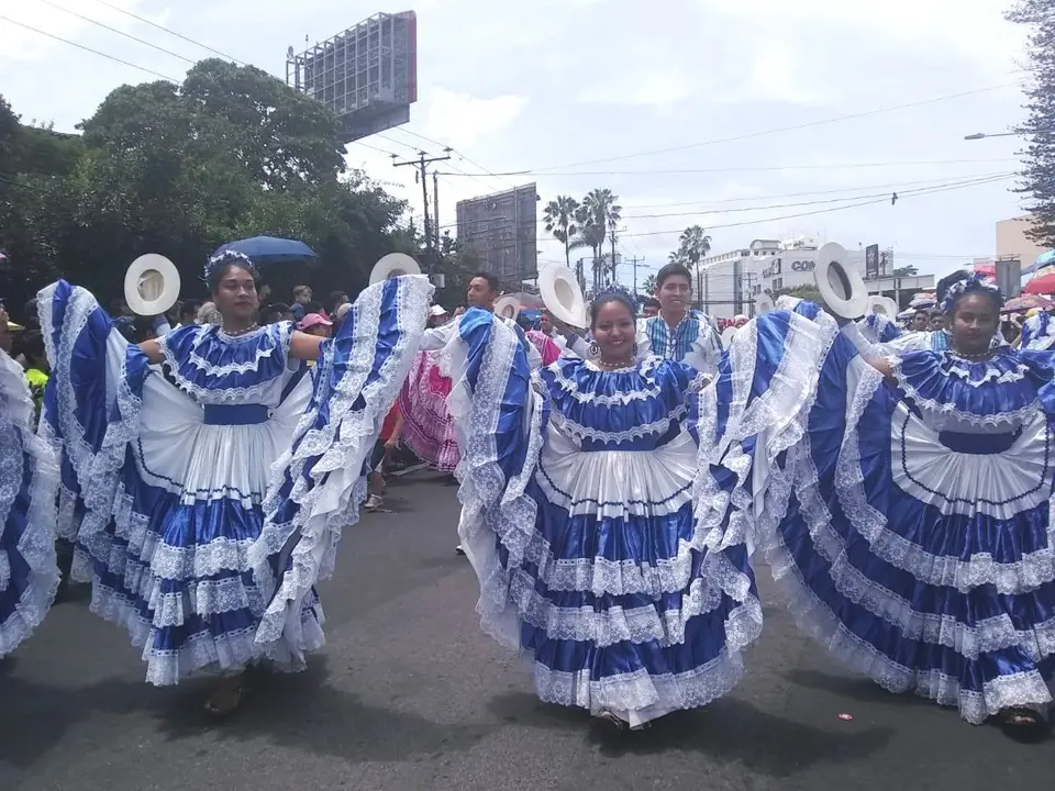 03f35400-7761-49f9-9469-3337488b141a