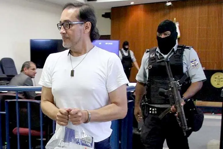 Luis Mart&iacute;nez 3