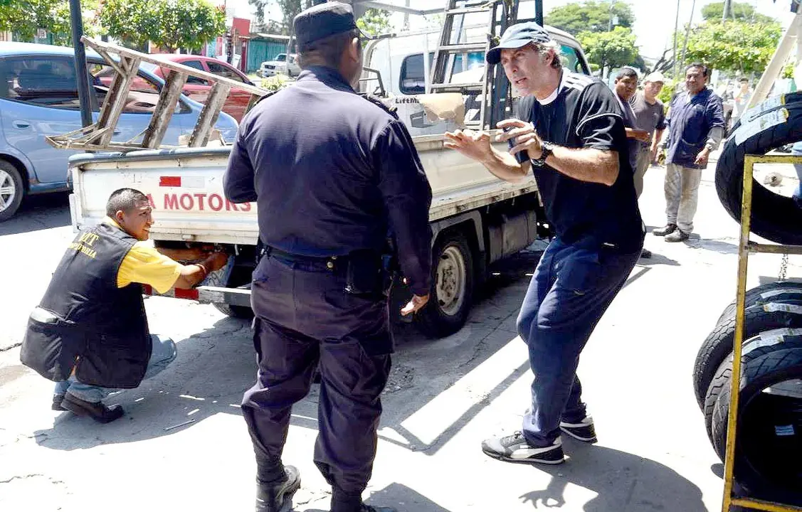 Decomisan placas en el bulevar Constituci&oacute;n 2