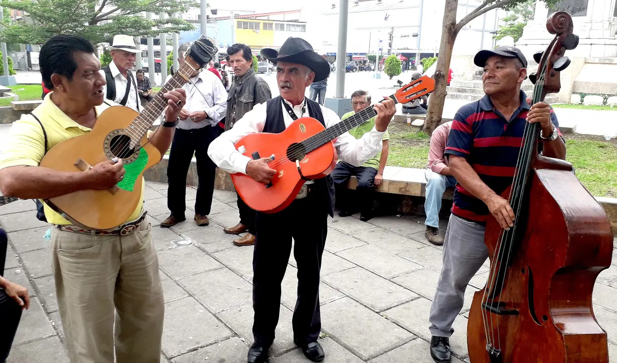 Tr&iacute;o Libertad 1