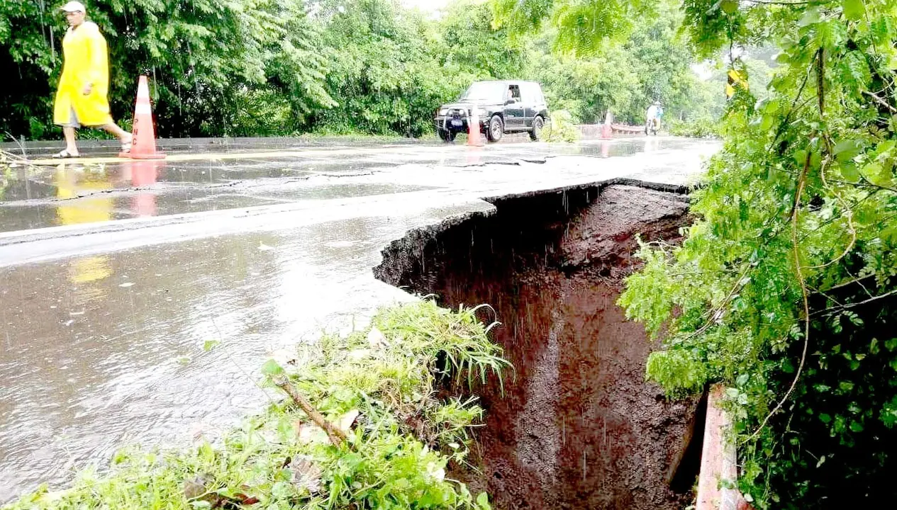 Carretera a Jiquilisco, Usulut&aacute;n