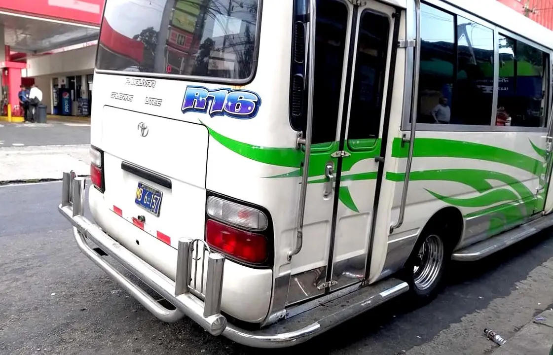 Microb&uacute;s de la ruta 16 donde ocurri&oacute; un asalto