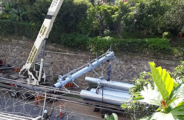 Antena de la colonia Escal&oacute;n