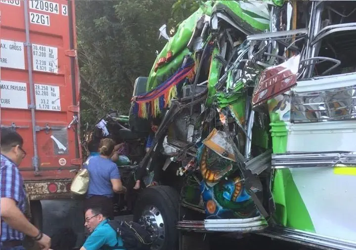 Accidente bus 205 en Sonsonate