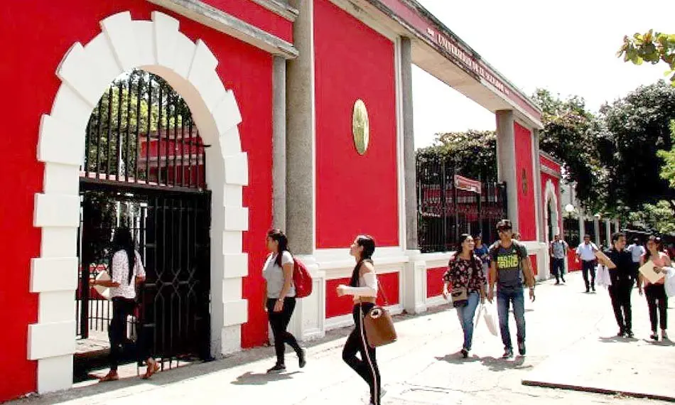 UNiversidad de El Salvador 1