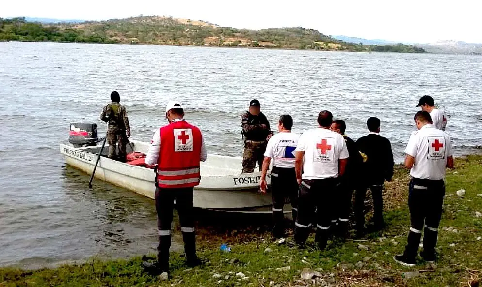Recuperan cad&aacute;ver de la estudiante de la UTEC del lago de G&uuml;ija