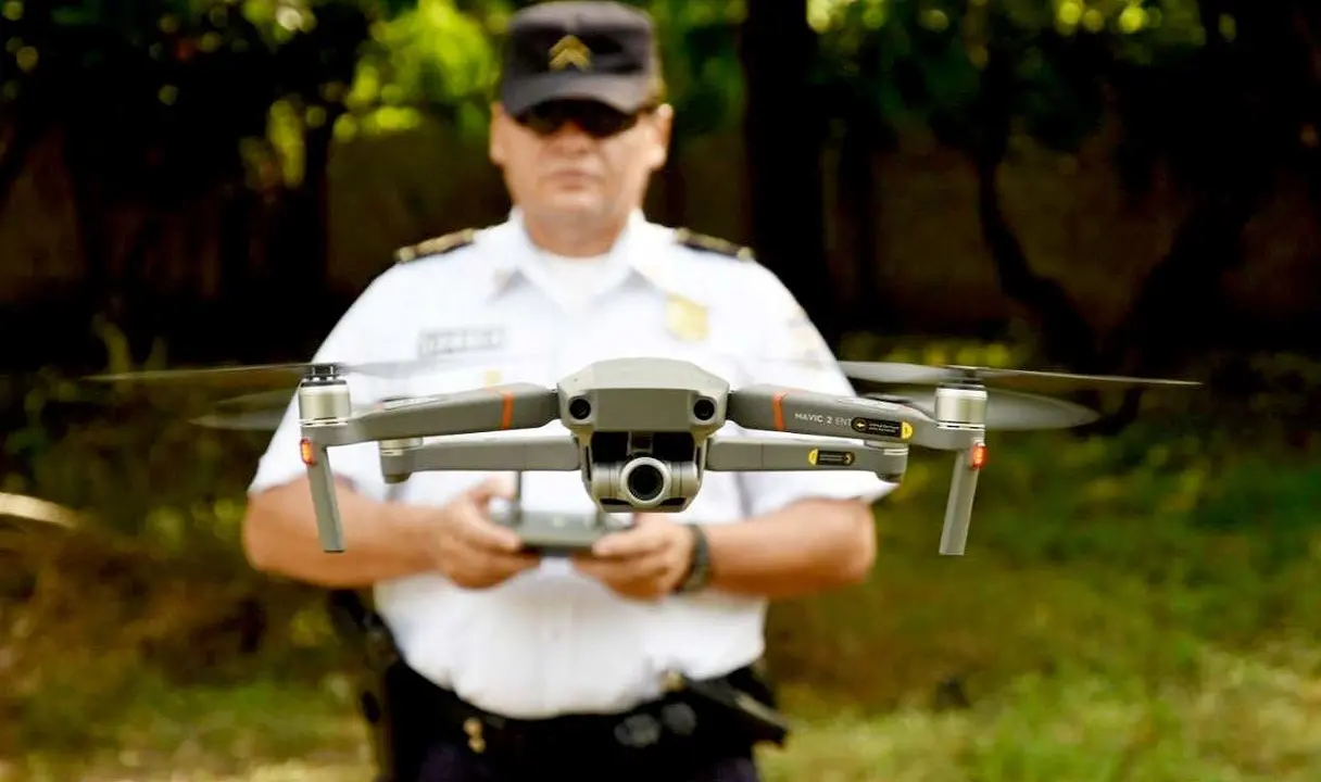 Utilizan drones para vigilar las frontes de los coyotes