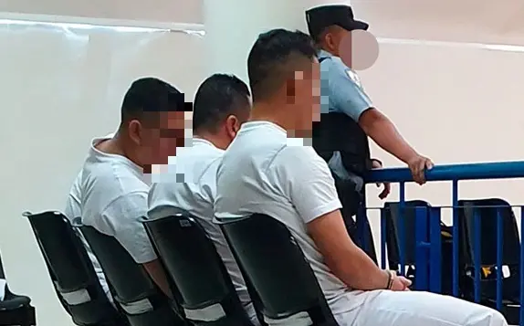 Polic&iacute;as condenados por rapto