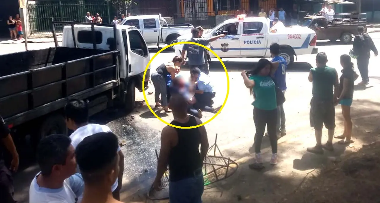 Bomberos atiende acciden en Col&oacute;n 2