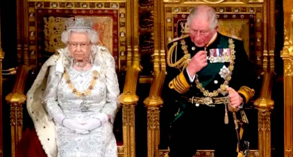 Pr&iacute;ncipe Carlos de Gales positivo coronavirus