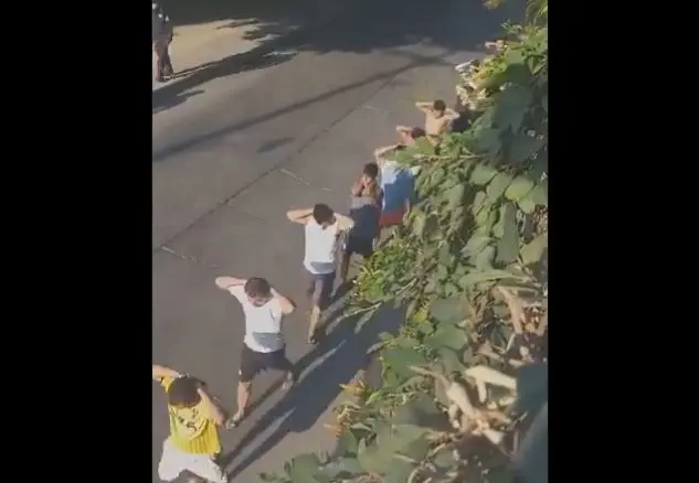 No debo de andar en la calle