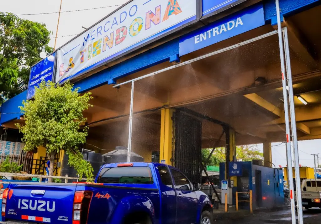 Mercado la Tiendona arco sanitario 4