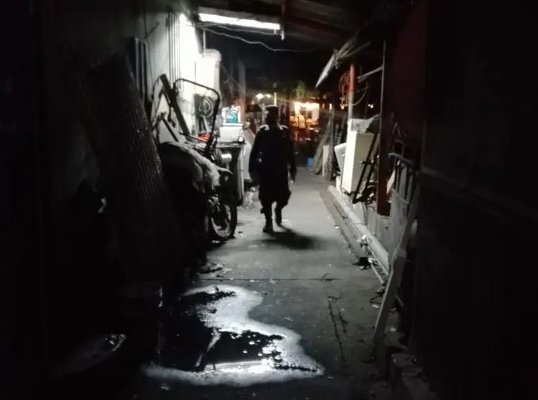 policía patrullando