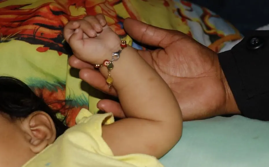 Beb&eacute; abandonada