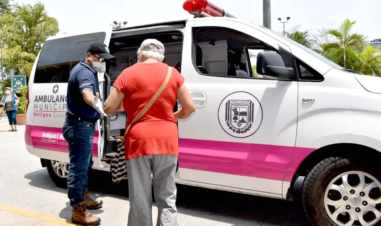 Ambulancia Antiguo Cuscatl&aacute;n 2