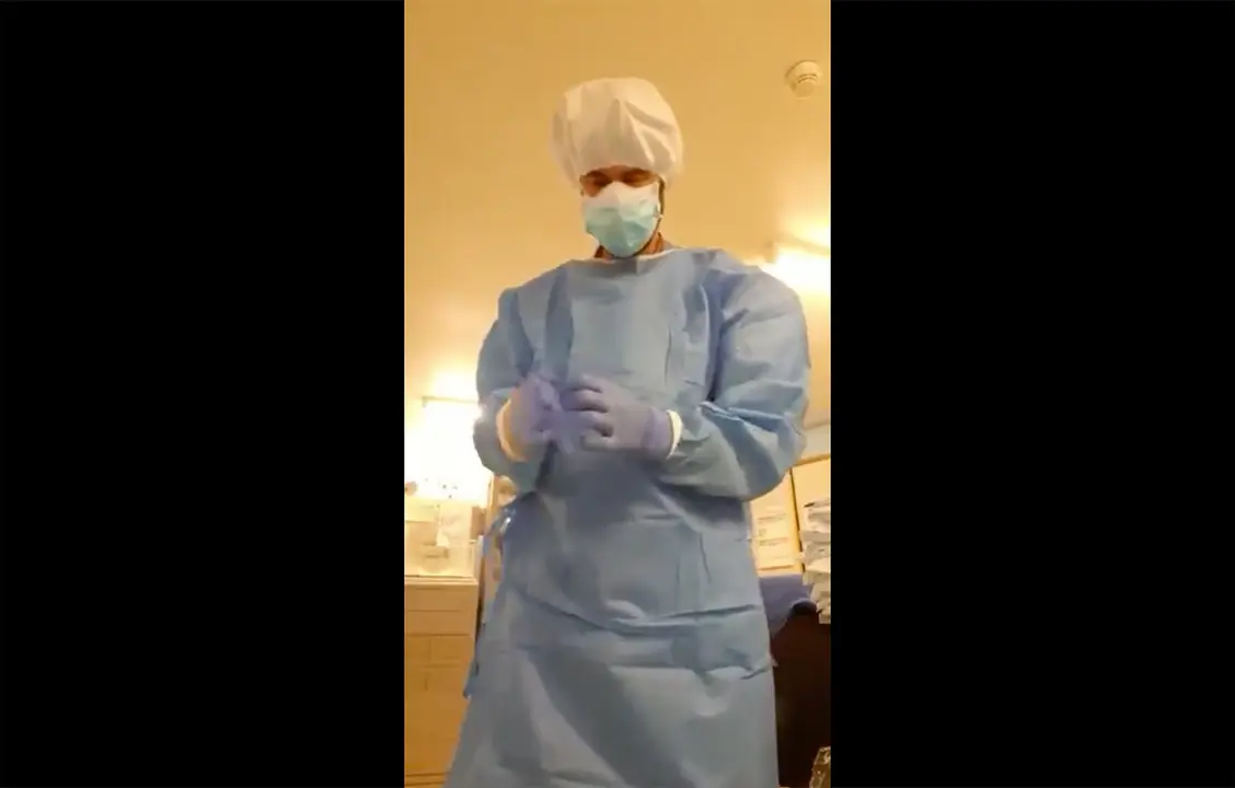 El v&iacute;deo VIRAL de un m&eacute;dico y los EPIs que debes ver HASTA EL FINAL