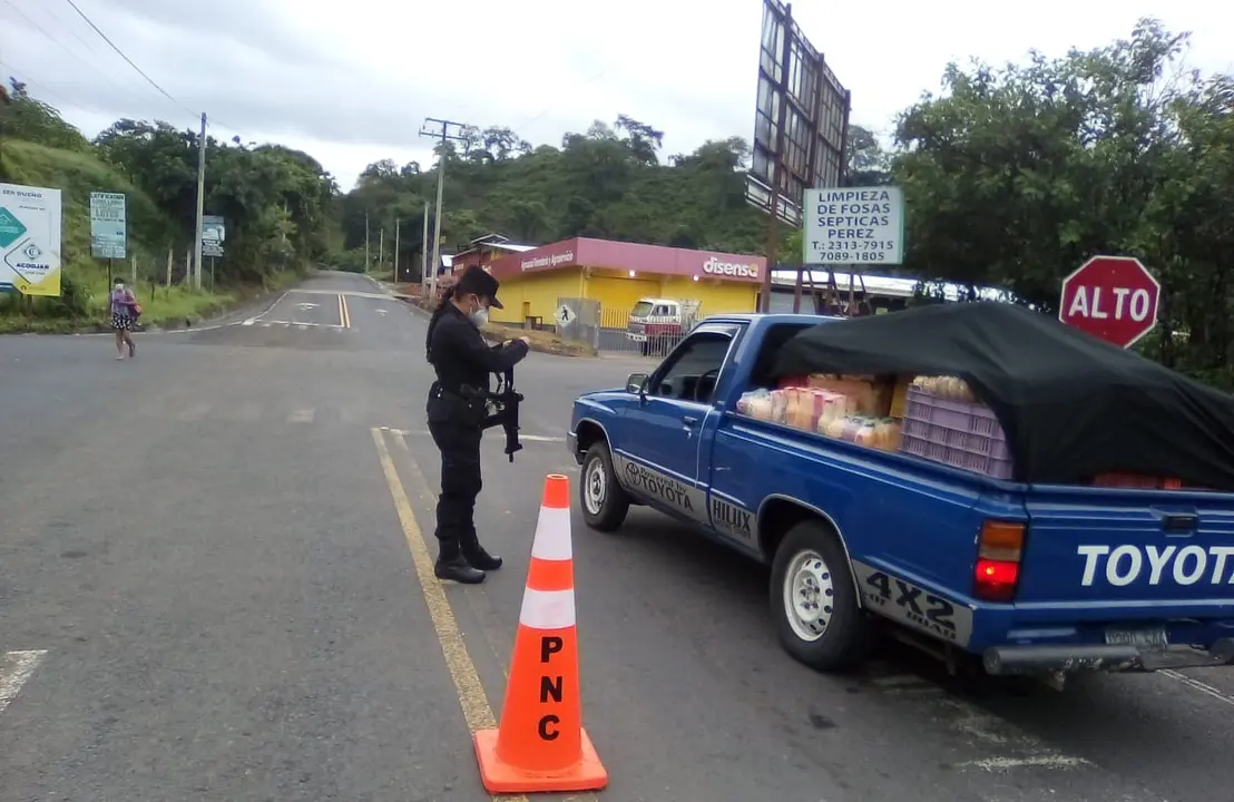 Ret&eacute;n policial